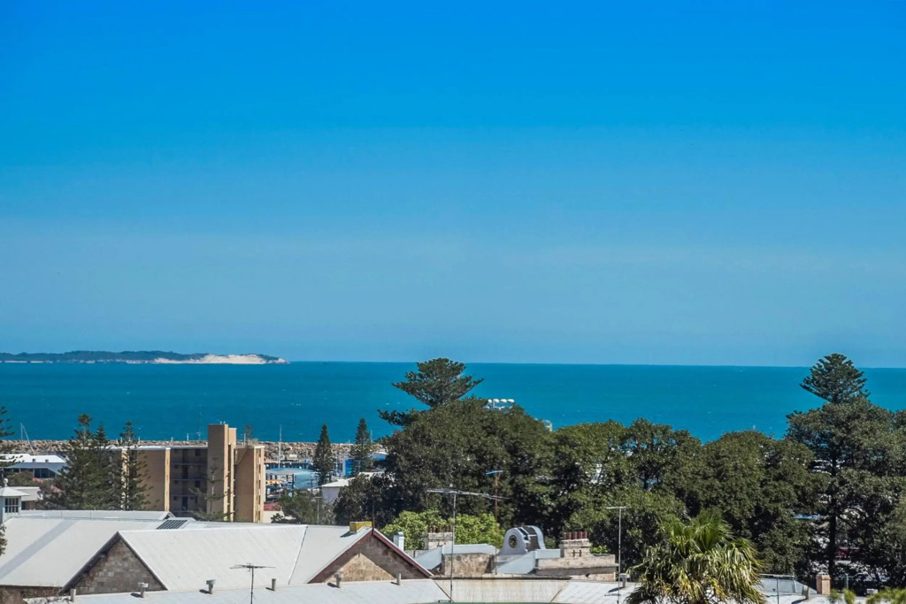 The Allegra - 180 degree ocean and city views
