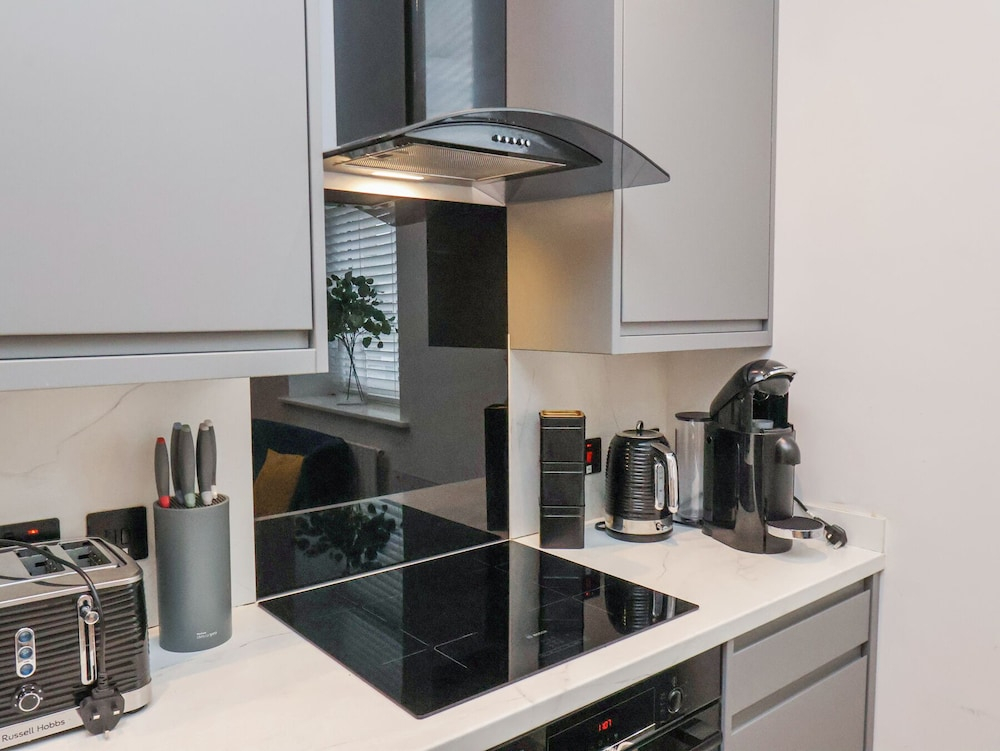 The Salisbury Apartment 205