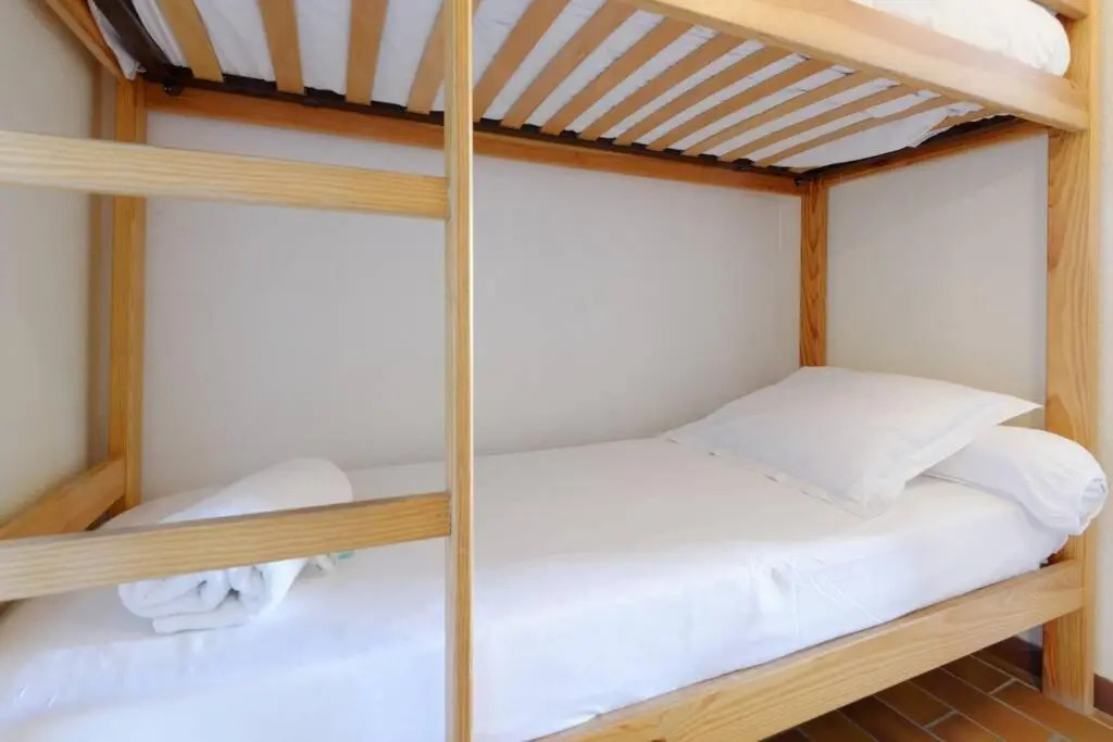 ST-CYR - Studio avec balcon, vue mer et proche plage