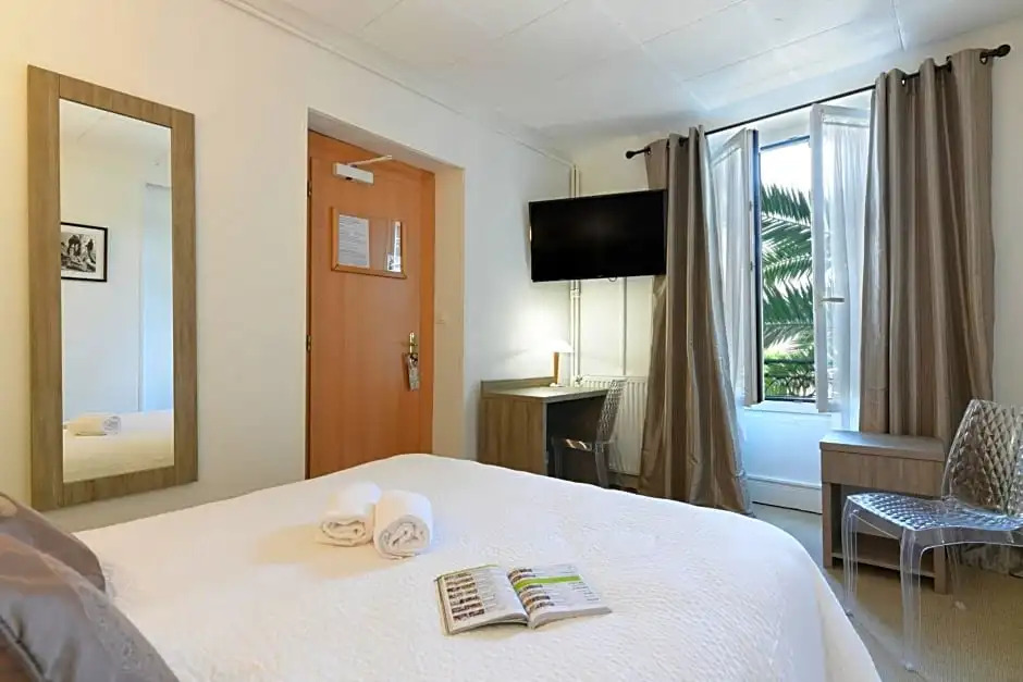 Hôtel VAL FLORES LOGIS