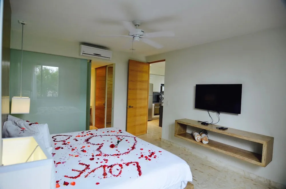 Anah Suites by Las Flores Vacation Rentals