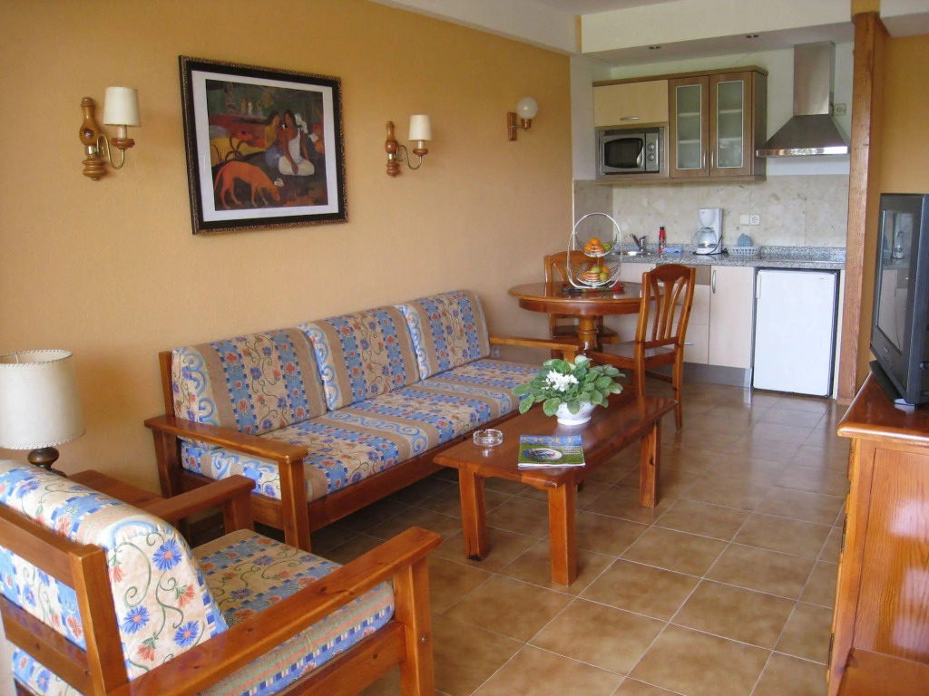Apartamentos Montemayor