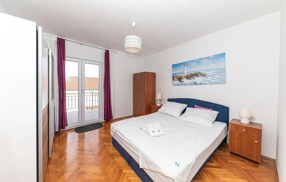 Amazing Apartment in Okrug Gornji With 2 Bedrooms and Wifi