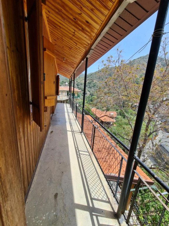 Elpinikis Old Three Bedroom House