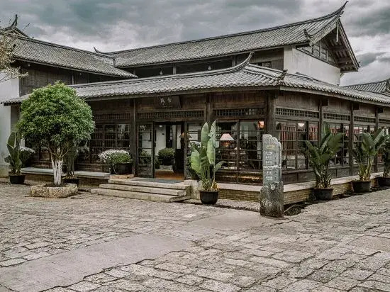 Lijiang Old Town Lanshe Hotel