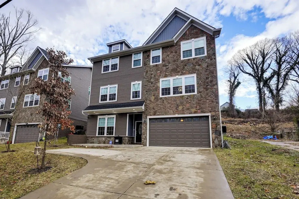 1 Mile to Quantico: 5BR Home w/ Game Room!