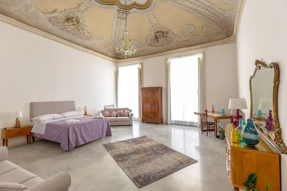 Casa degli Affreschi Palazzo Lungarini