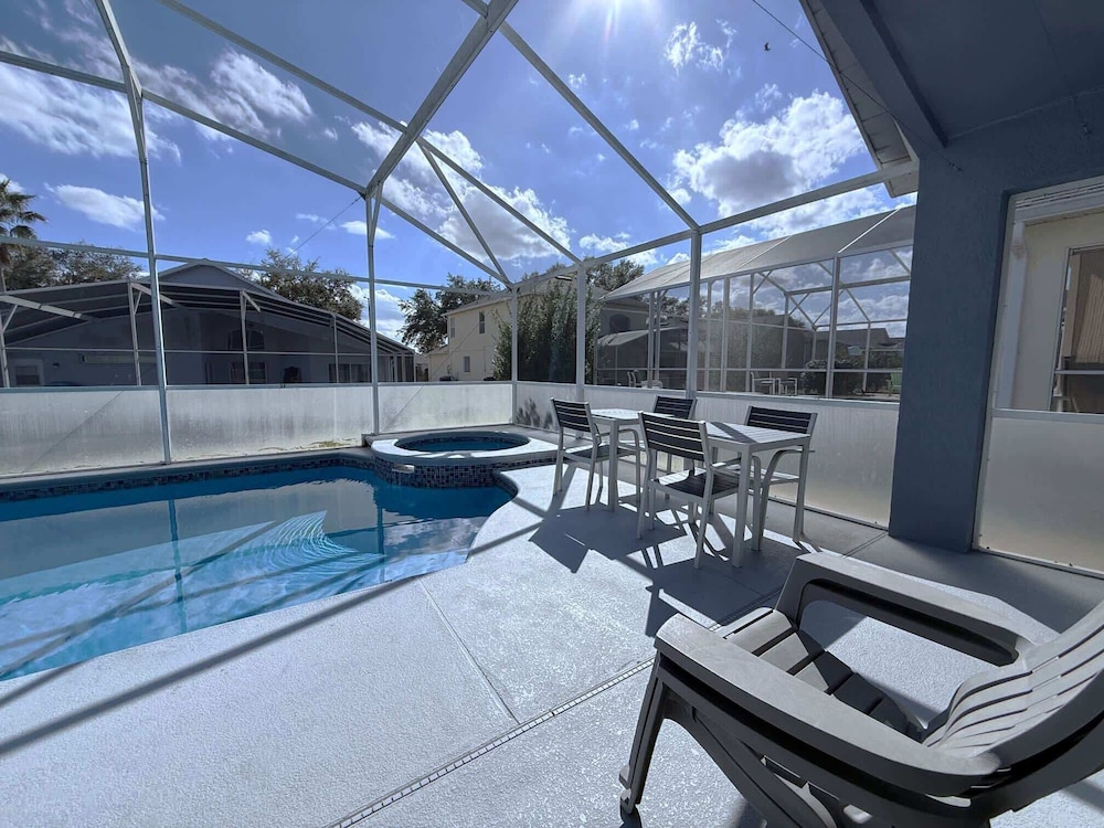 South Facing Villa - Modern Finishes