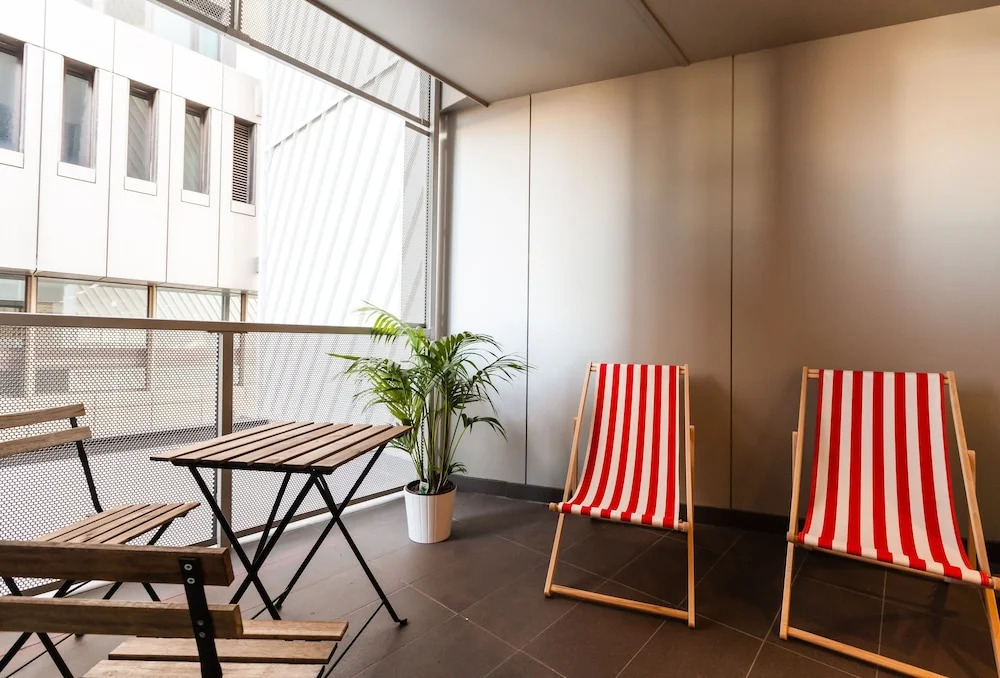 CLARK, 1BDR Melbourne Apartment