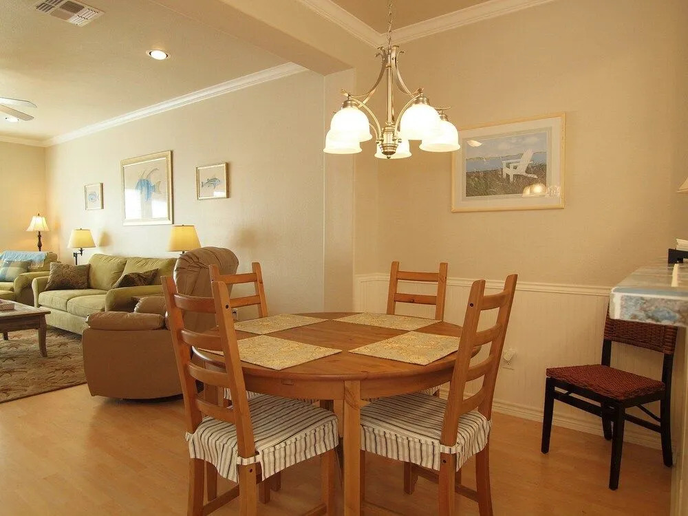 Cozy Palms MC4 3 Bedrooms 2.5 Bathrooms Condo