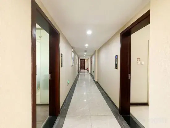 Mengzi Huiya Hotel (Xintiandi Pedestrian Street)
