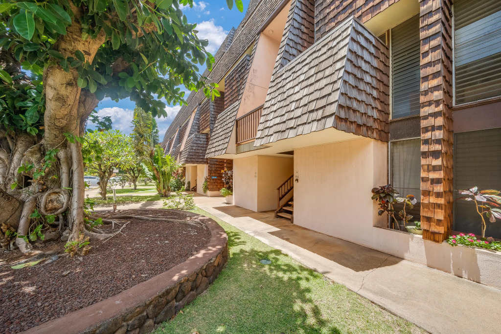 Kulakane 105 in Lahaina
