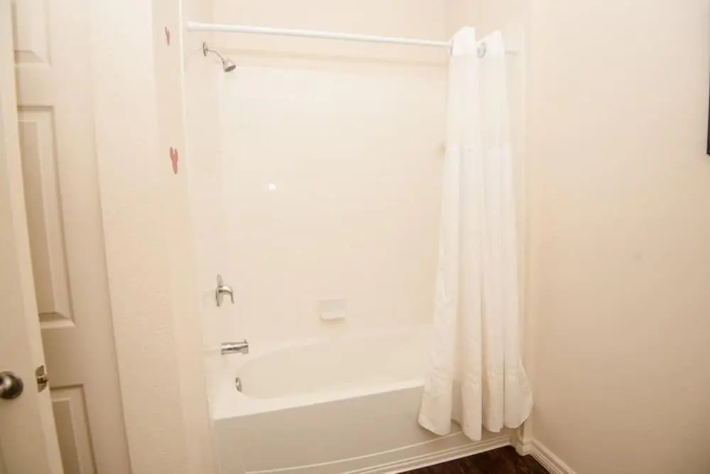 December Special LV 3 Beds 2 Baths Id:61208