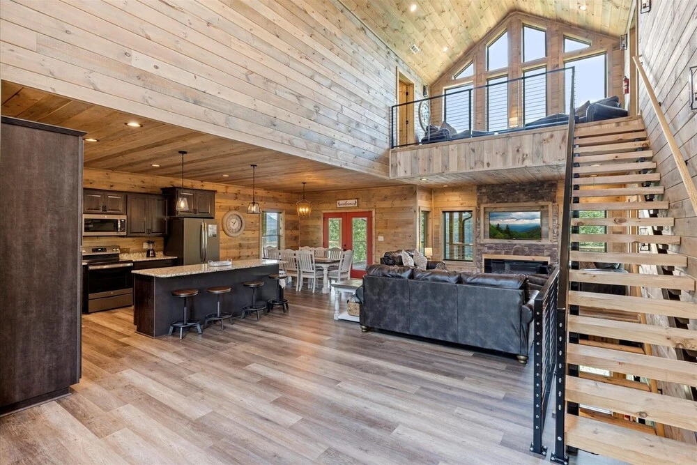 Victoria's Secrets 5 Bedroom Cabin by RedAwning