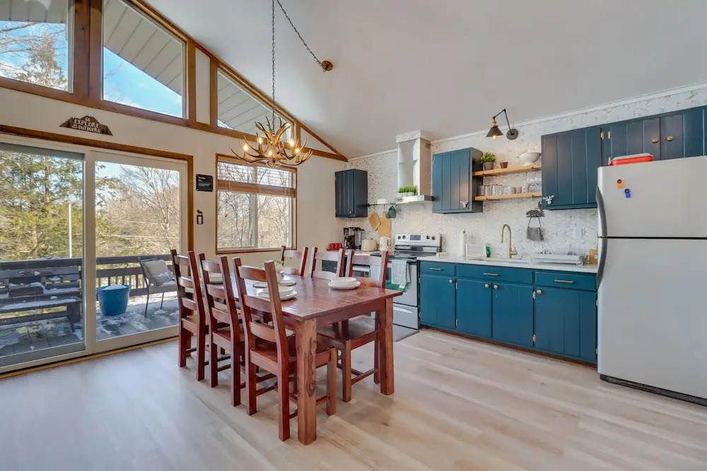 Private Cottage-style Getaway in Pocono Mountains!