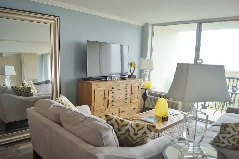 Islander East 103 2 Bedrooms 1 Bathroom Condo
