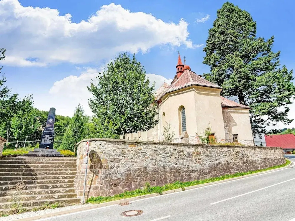 Modern Holiday Home in Cerný Dul with Private Garden
