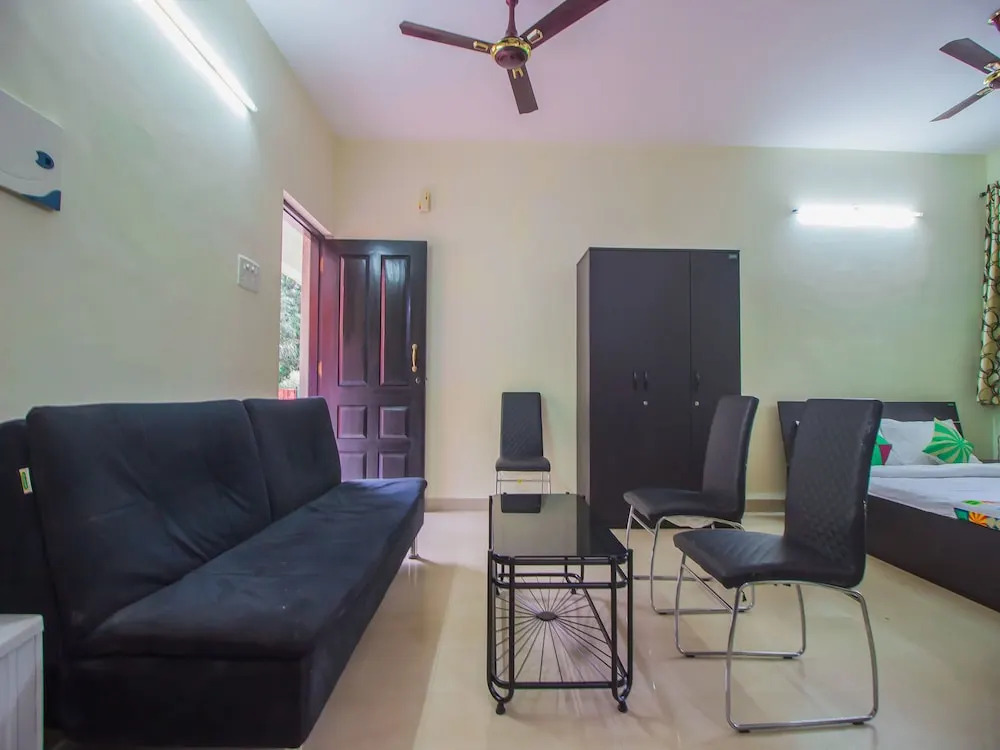 OYO 16512 Home Field View Studio Utorda
