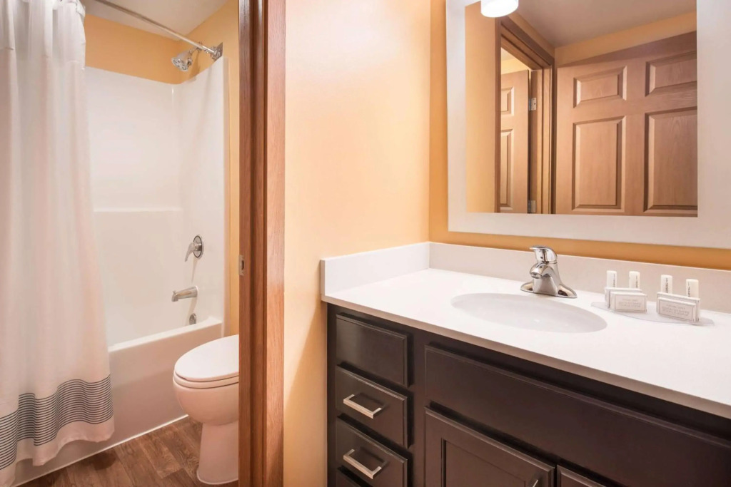 Sonesta Simply Suites Seattle Renton