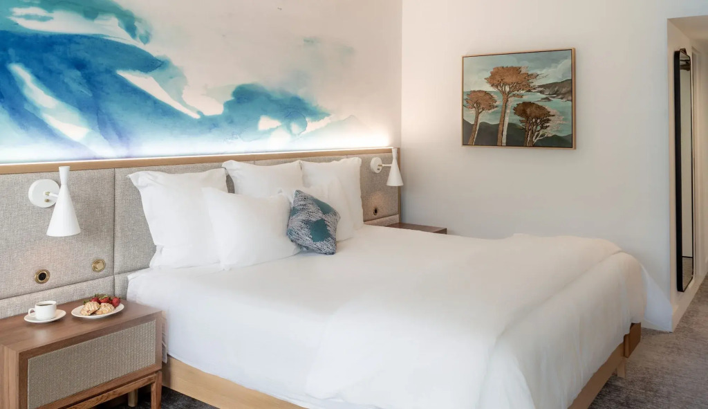 Portola Hotel & Spa