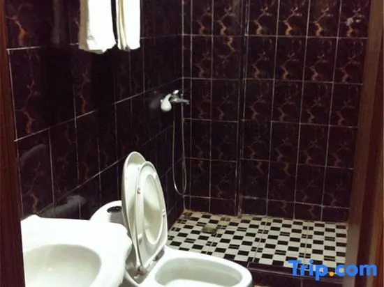 Shanghai Yilu Hotel