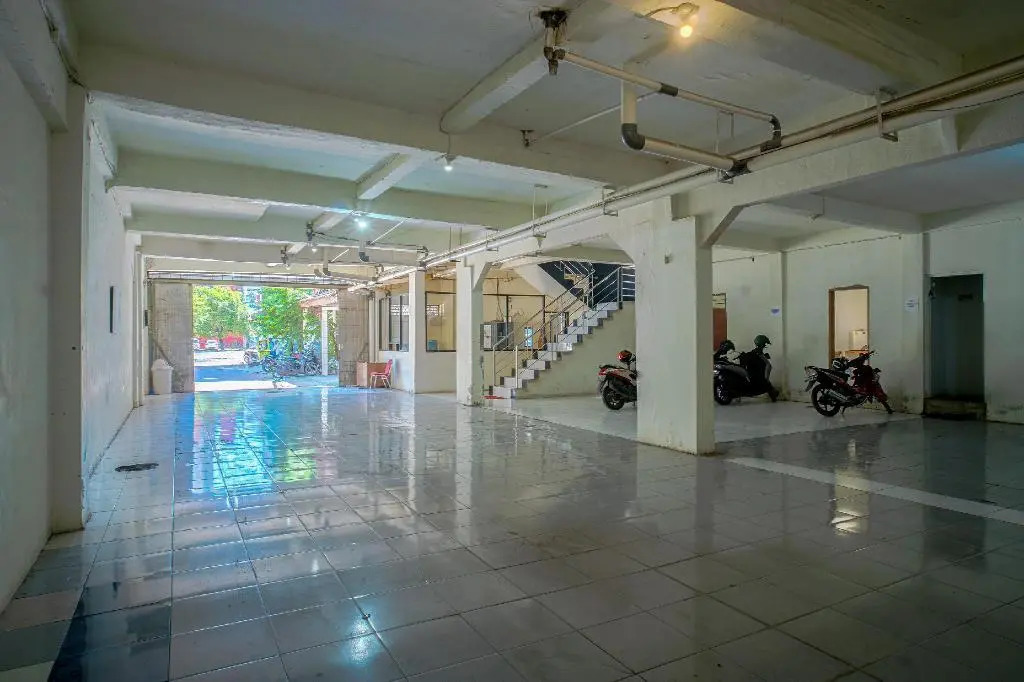 Hotel O Makassar near Mall Panakukkang formerly Sayang Home Stay