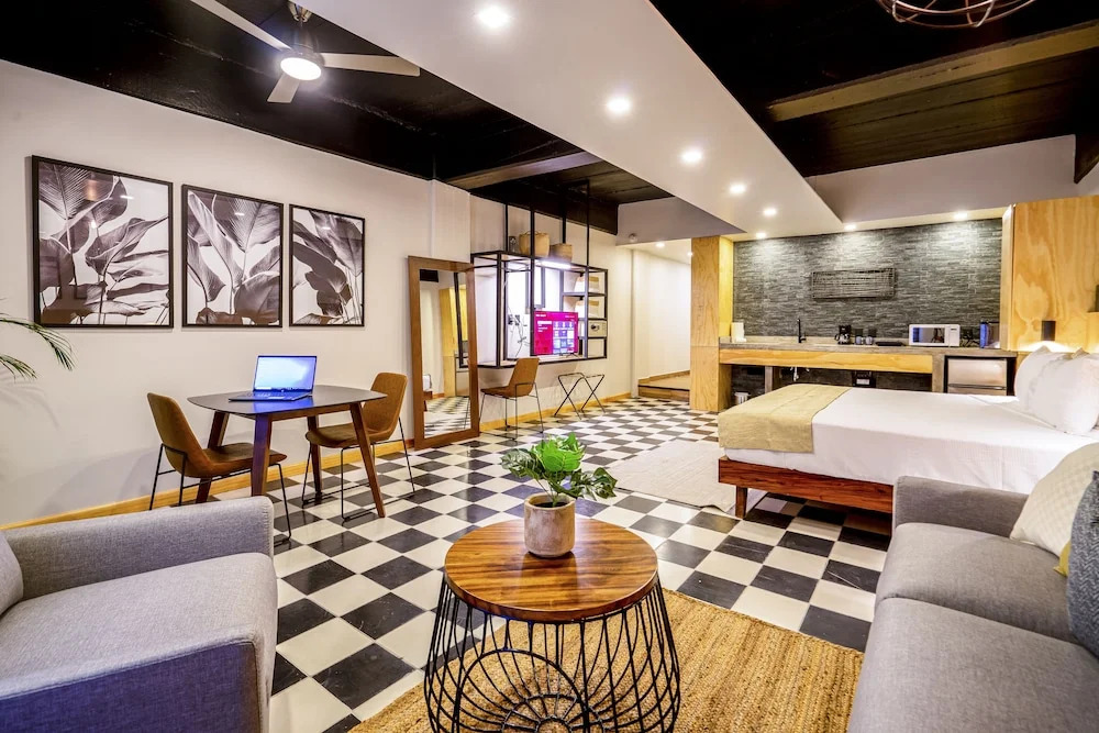 Joint Boutique Hotel