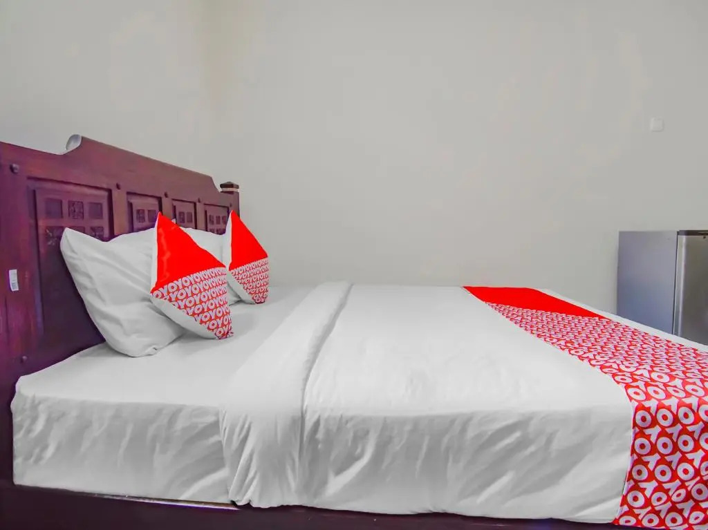 OYO 90094 Gayatri Residence