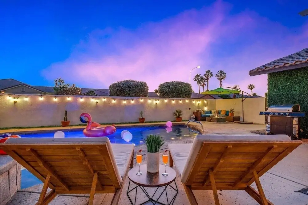 Relaxing 4BR Retreat w/ Refreshing Pool