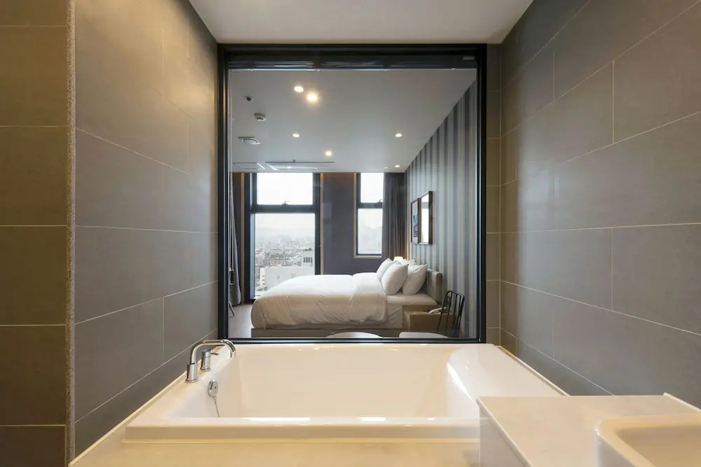 Gwangalli Brown Dot D Minlak