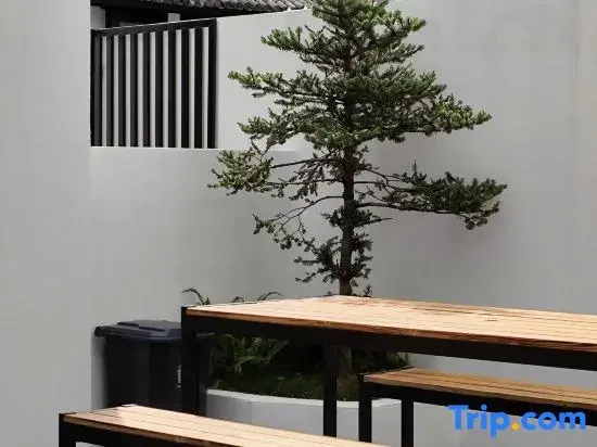 Heishi Hidden Corner Homestay