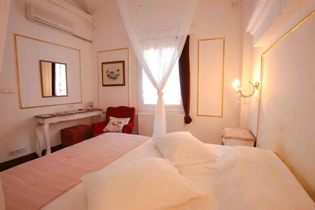 Moshinos Hotel