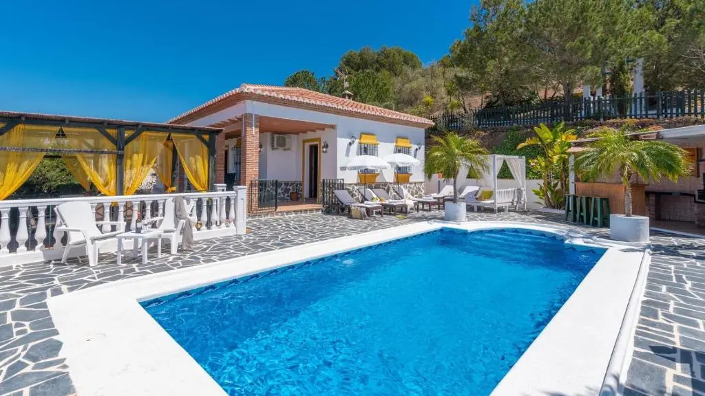 Casa Paraiso Tropical Torrox by Ruralidays