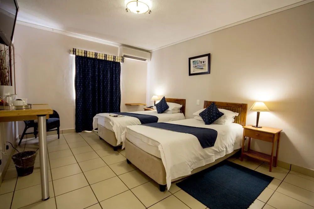 Desert Palace Hotel