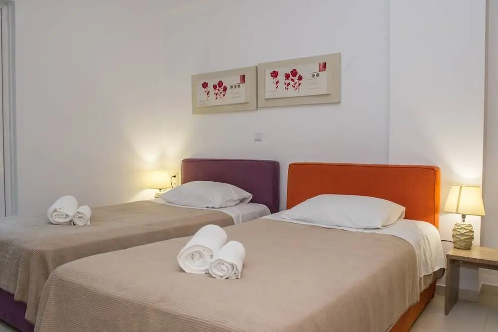 Ninas Villa, Cosy Seaview Retreat