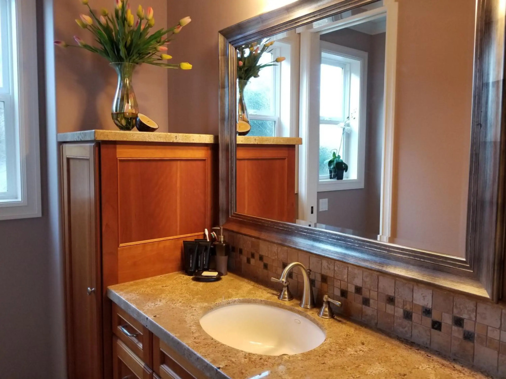 Redondo waterfront house with a private room