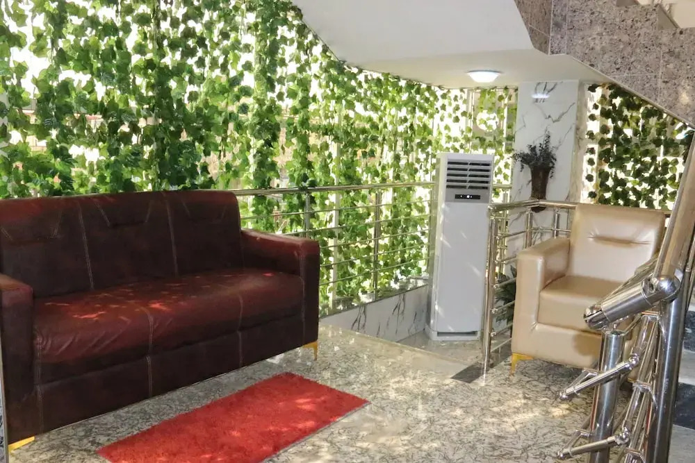 Sugarland Hotel & Suites