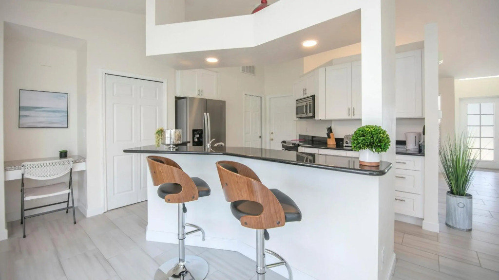 NEW! Villa Surfside