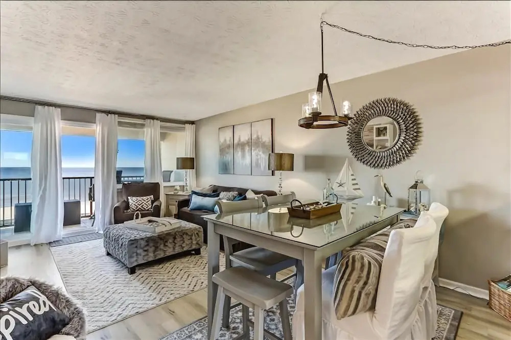 Coral Sands Beautiful Condominium