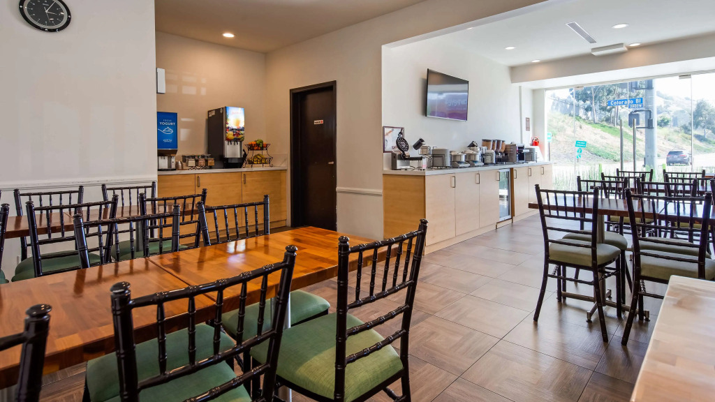 Glenrrock Inn And Suites