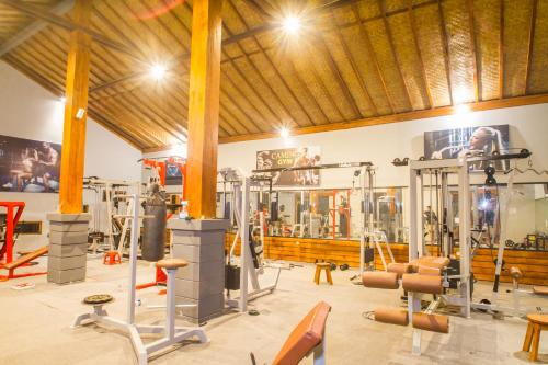 Uma Caming Villas & Gym