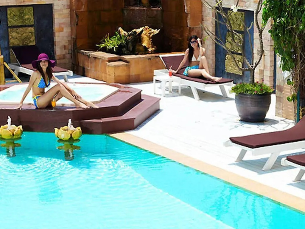 The Royal River Hotel