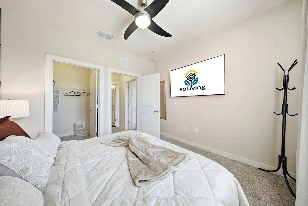 Modern 2BR w Pool Pet-friendly Unit 19