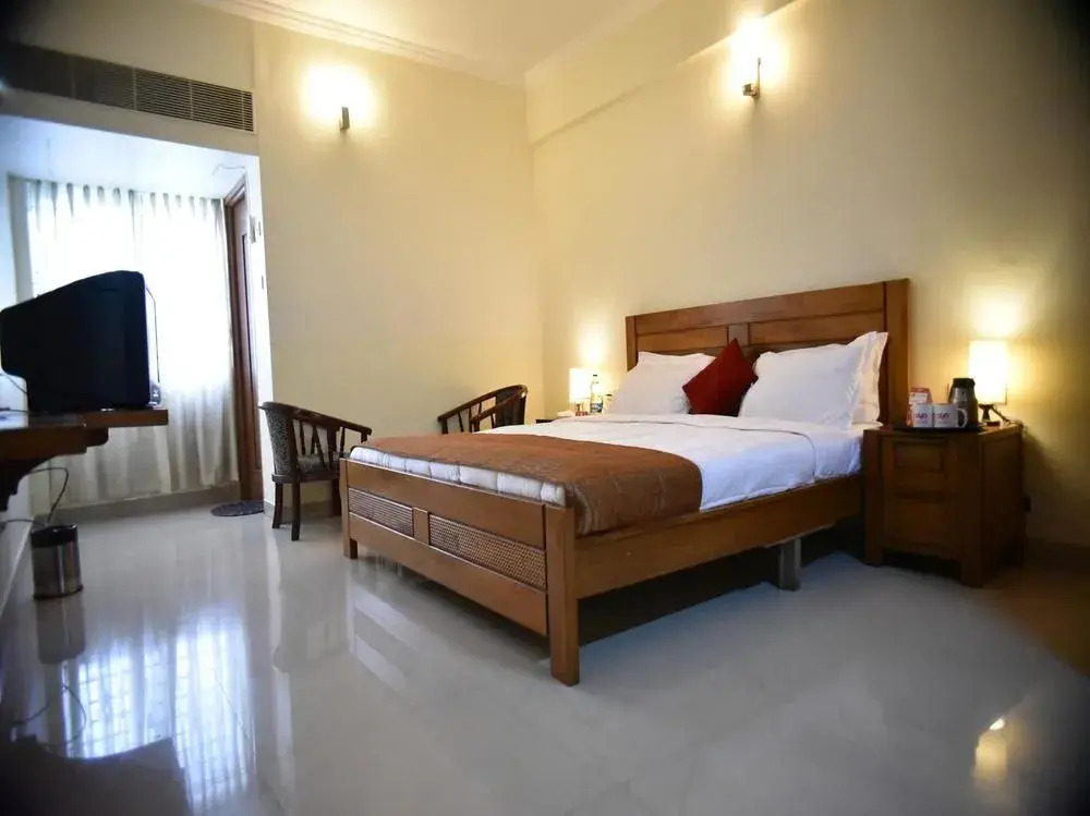 OYO 2724 Hotel PLA Residency