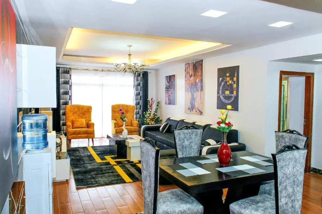 Lovely 2bdrm Condo with a Pool, Gym & Free Parking