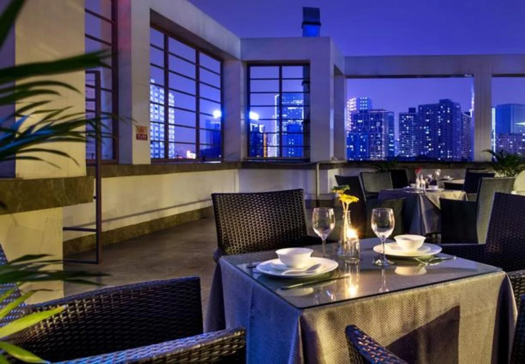 Howdy Smart Hotel