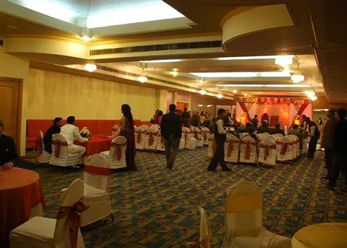 Dee Marks Airport Hotel & Resorts