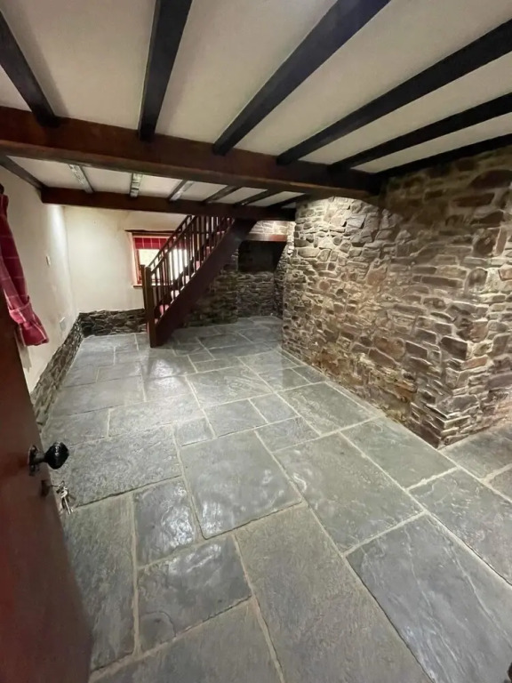 16th Century Devon Longhouse, Stunning Views
