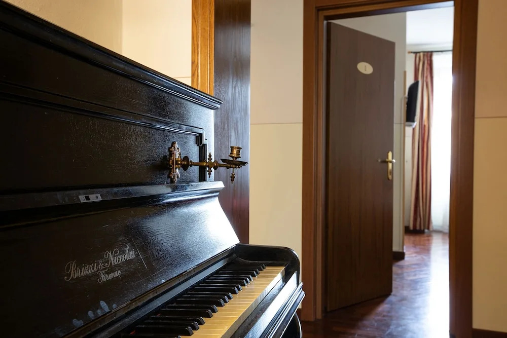 Aramis Deluxe Rooms