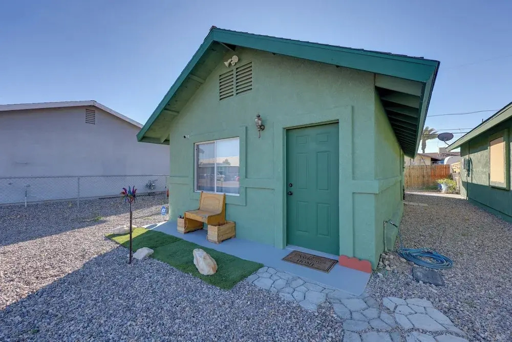 Near Parks, Shops & Eats! Bullhead City Casita